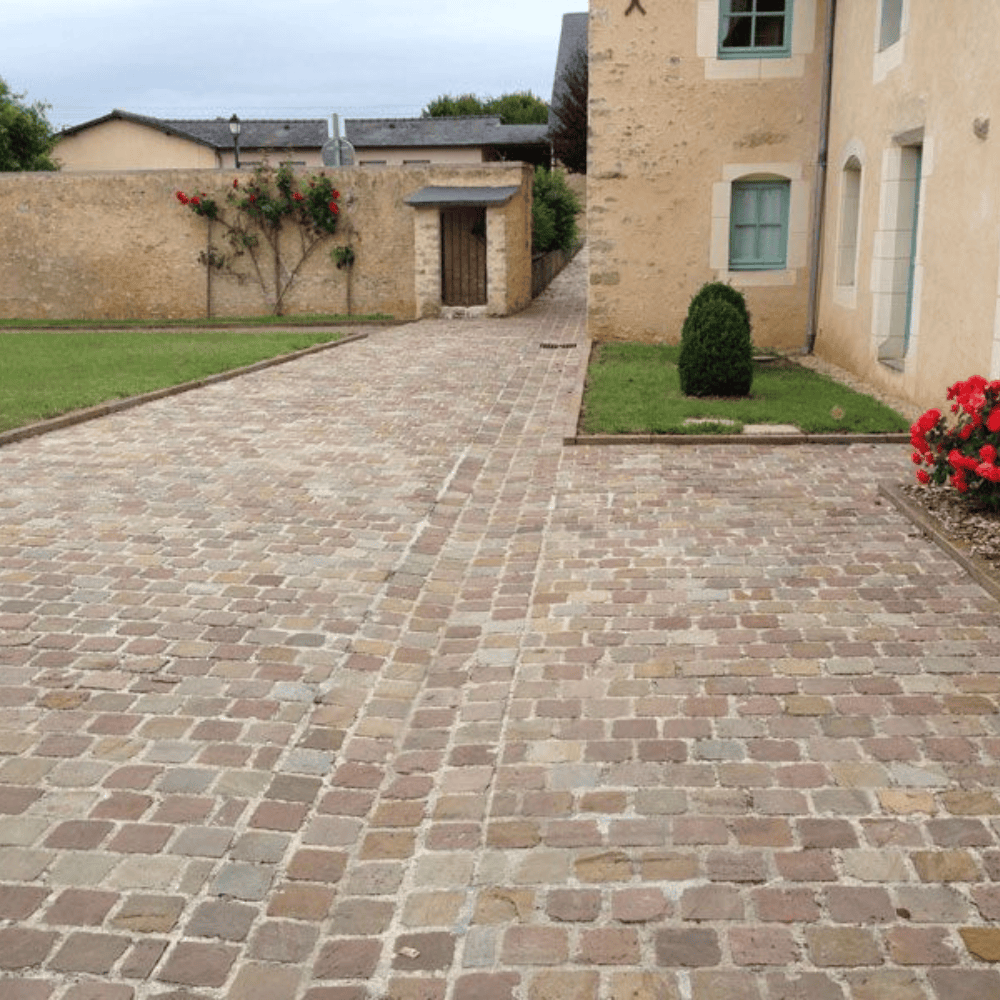 natural cobbleston drainage gutter