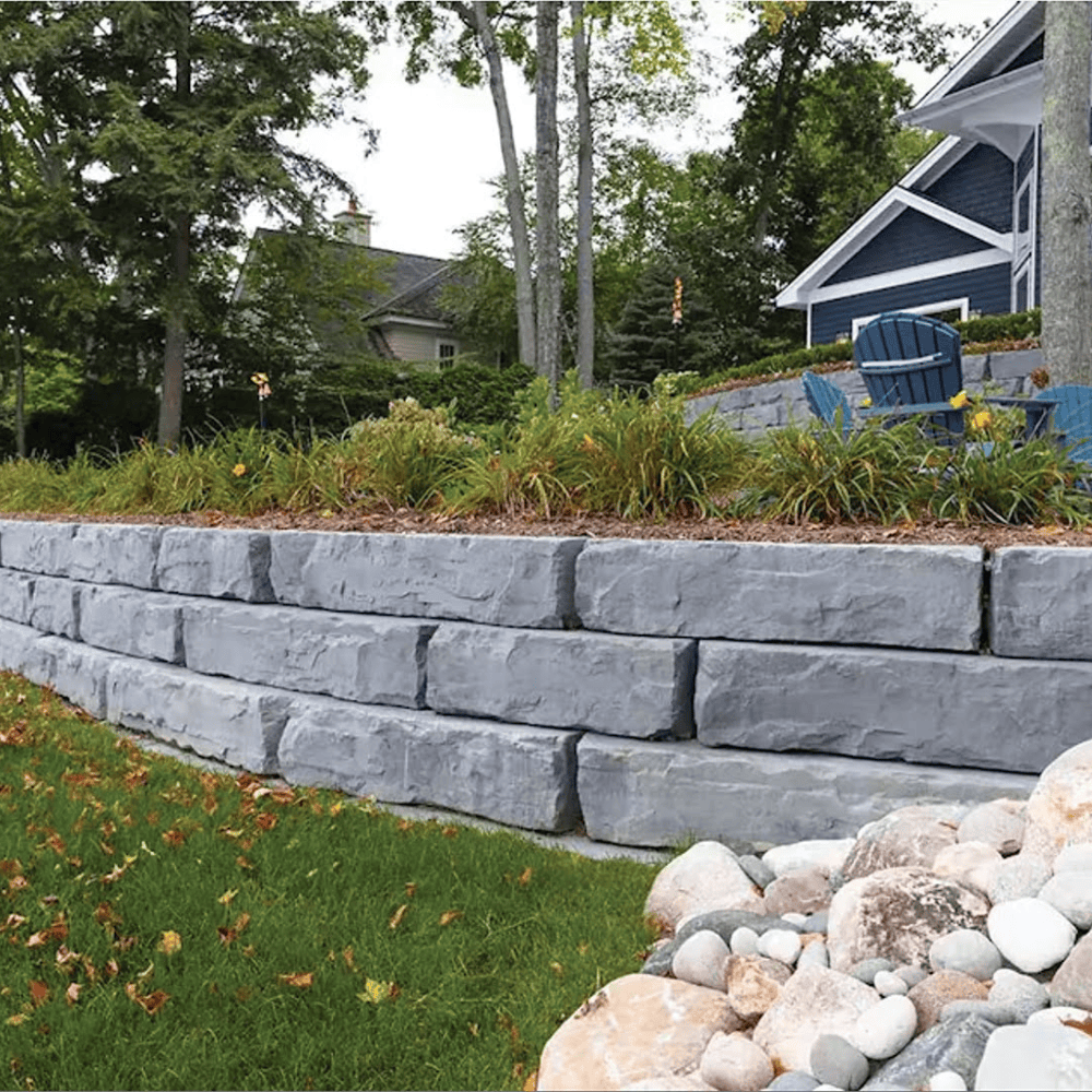 Concrete block retaining wall