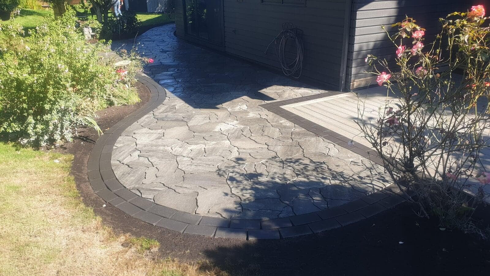 interlocking flagstone paver patio